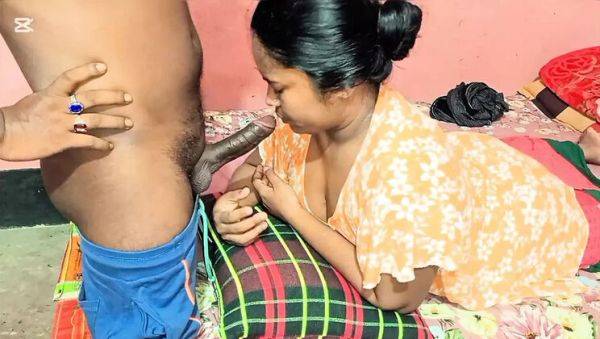 Desi Village Bhabhi Riyamoni Fucks Hard - Cowgirl & Doggy Style - Hindi Moaning - veryfreeporn.com - India on poweredporn.com