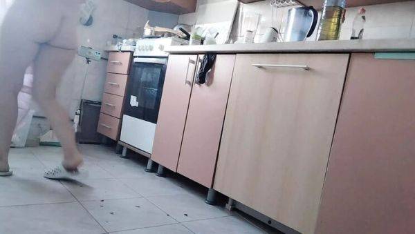 Hairy Brunette MILF Mirsur Cooking Naked - Big Ass & Tits in Kitchen Fingering - veryfreeporn.com on poweredporn.com