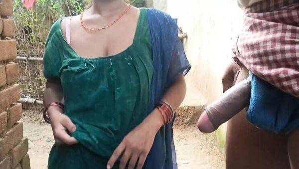 Hot Indian Wife Fucks Husband in Morning - Desi Couple Sex - veryfreeporn.com - India on poweredporn.com