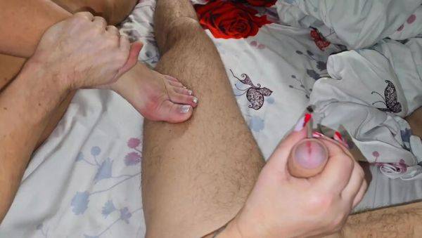 Hot Stepmom Anna Fire Gives Special Christmas Gifts - Blowjob & Cum on Feet - veryfreeporn.com - Russia on poweredporn.com