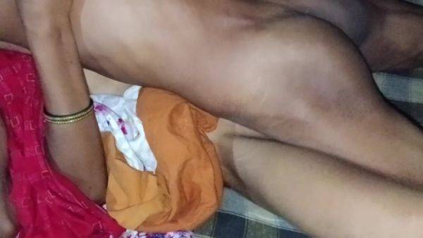 Village Bhabhi And Devar Bhabhi In Newly Fledgled Bhabhi Chudai Karti Hui Indian Desi Devar Sex Kiya Very Much Enjoyed Hot Badan Bhabhi Ka - desi-porntube.com - India on poweredporn.com