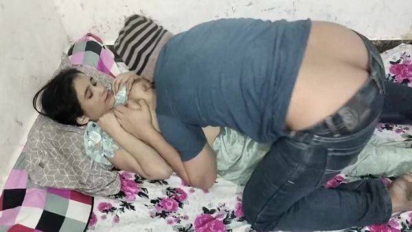 Student Hot - Indian Hot Student 18+ Ko Teacher Ne Bur Far Diya - desi-porntube.com - India on poweredporn.com