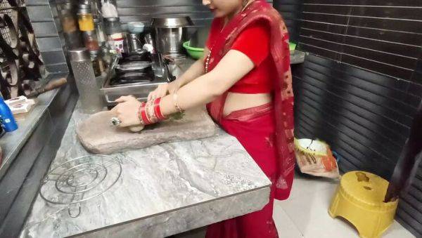 Indian Bhabhi Cures Pussy Itch With Brother-In-Law's Big Cock in Kitchen - Homemade HD - porntry.com - India on poweredporn.com