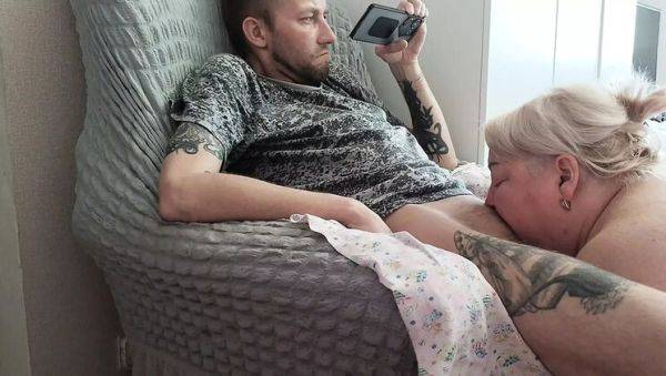 Hot Russian MILF Friend Gives Me a Deep Throat Blowjob and Handjob Cumshot - veryfreeporn.com - Russia on poweredporn.com