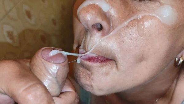 MILF Stepmom Sucks Cock in Bathroom - POV Blowjob & Cum in Mouth - veryfreeporn.com - Italy on poweredporn.com