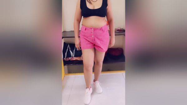 Model At Camera Shooting - New Delhi - desi-porntube.com - India on poweredporn.com