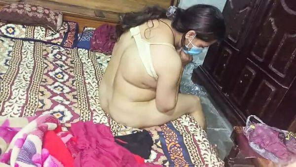 Hot Pakistani Girl First Time Sex - Tight Pussy Viral Video - Lubnawife - veryfreeporn.com - India - Pakistan on poweredporn.com