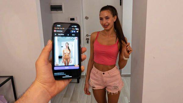 Romanian Amateur Neighbor Laura Quest Swallows Cum For Wi-Fi Password in 4K POV - veryfreeporn.com - Romania on poweredporn.com