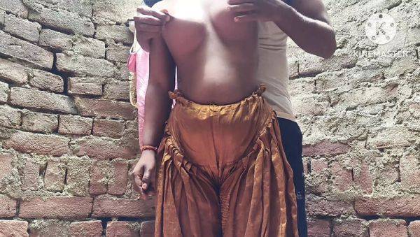 Desi Village Virgin Aasha Ji Full XXX Hardcore Outdoor Sex Video - xxxfiles.com - India on poweredporn.com