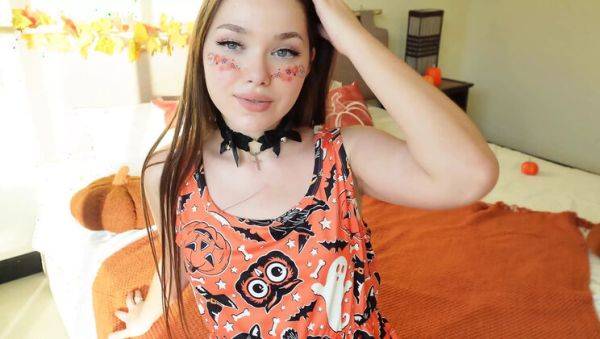 Arina Love Fingering Her Tight Pussy & Moaning Louder Until Hard Orgasm on Bed - xxxfiles.com on poweredporn.com