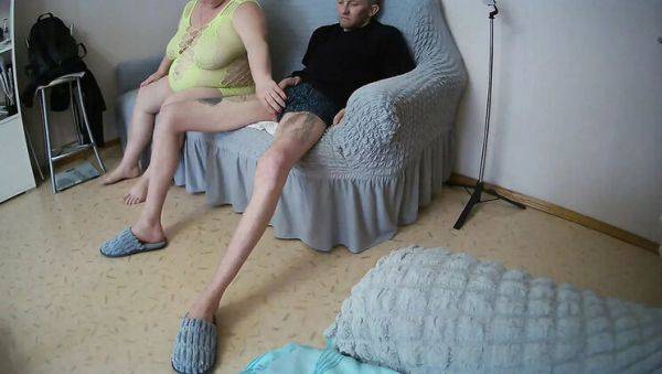 Stepmom Deep Throat Cock Sucking and Cum Swallowing - veryfreeporn.com - Russia on poweredporn.com