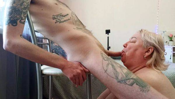 Zona901 Russian MILF Friend Takes Cum in Mouth and Face Blowjob - porntry.com - Russia on poweredporn.com