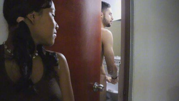 Perlahot69 Stepsister Caught Masturbating in Room, Spies on Stepbrother Showering in Bathroom - porntry.com - Venezuela - India on poweredporn.com