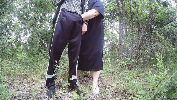 Stepmom Gives Blowjob in Park and Swallows Cum - Zona901 Amateur Outdoor MILF - xxxfiles.com on poweredporn.com