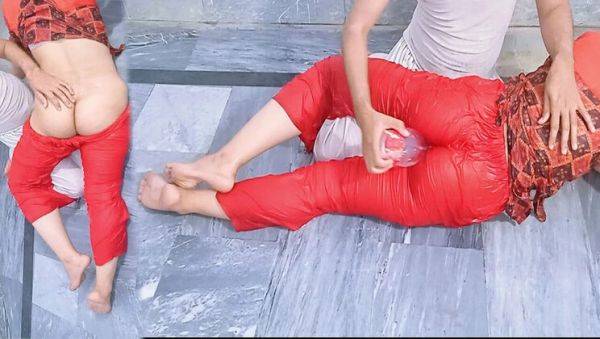 Desi Bhabhi and Devar Hot Indoor Water Sex - Cute Indian Girl Fingering and Orgasm Control - veryfreeporn.com - India - Pakistan on poweredporn.com