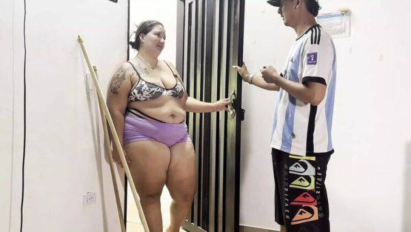 Horny Latina Worker Gets Fucked Hard by Big Cock in Kitchen - Loud Moaning Blowjob & Doggystyle - veryfreeporn.com - Colombia on poweredporn.com