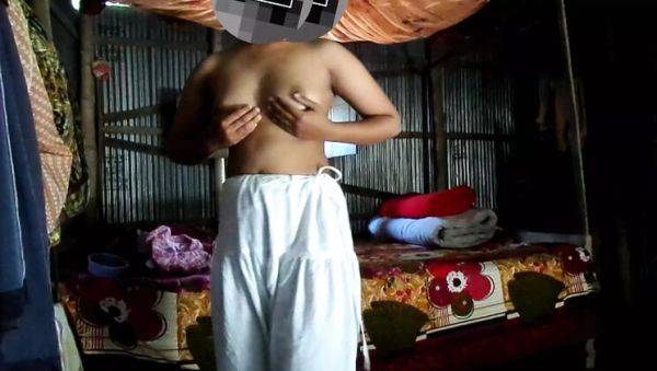 Bangla Village Girl 2025: Amateur Teen Shows Boobs & Pussy - Homemade Desi Masturbation - porntry.com on poweredporn.com