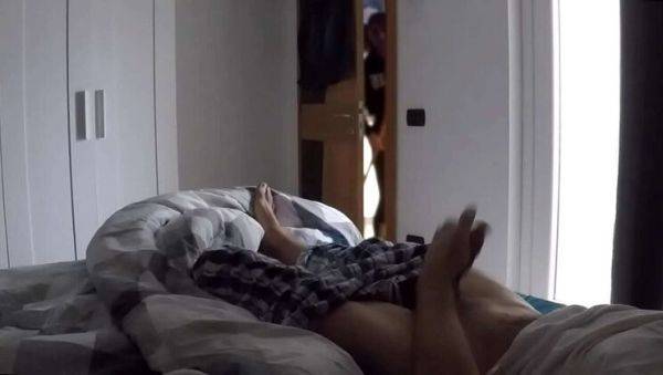 Teen Stepdaughter Catches Stepdad Jerking Off in Bed - Angellove - porntry.com on poweredporn.com