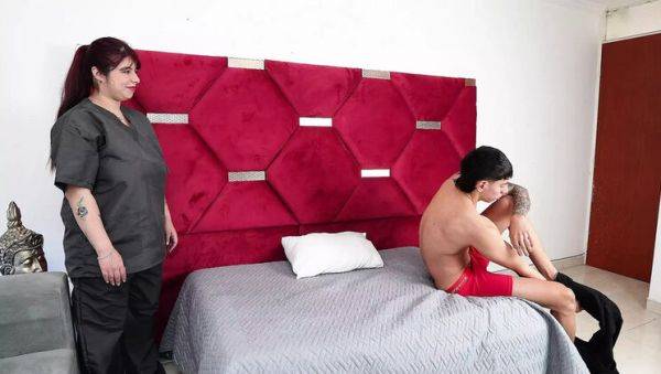 Busty Colombian Masseuse Jennie Sweet Gives Deep Throat Blowjob & Gets Cum On Tits - Homemade HD - veryfreeporn.com - Russia - Colombia on poweredporn.com