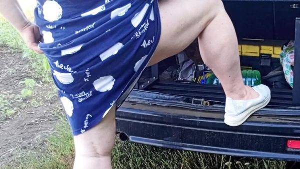 Neighbor MILF Squirts Multiple Times in Public - Zona901 Solo Masturbation - xxxfiles.com on poweredporn.com