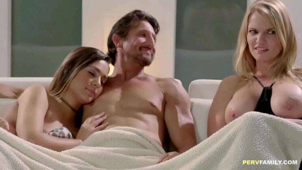 Jaye Summers caught riding stepdad cowgirl style - shocked family taboo - veryfreeporn.com on poweredporn.com