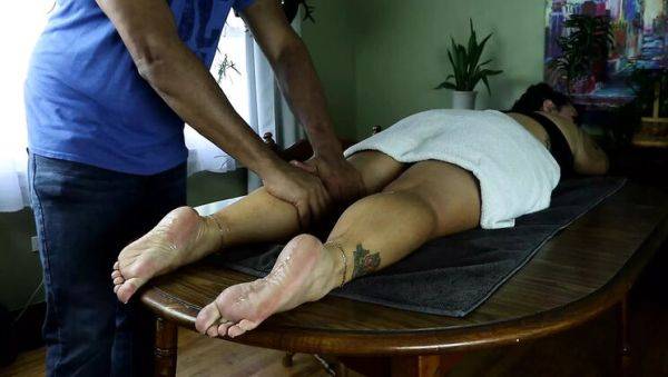 Amateur Footjob MILF Massage with BBC Climax on Feet - xxxfiles.com on poweredporn.com