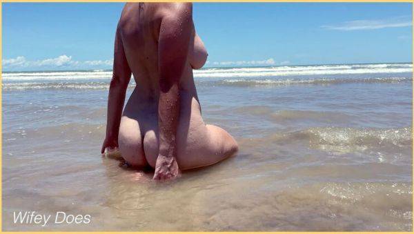 Wifey Flashes Big Tits at Public Beach - Amateur MILF Exhibitionist - xxxfiles.com on poweredporn.com