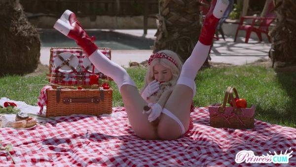 October 2022 Flavor Of The Month - videomanysex.com on poweredporn.com