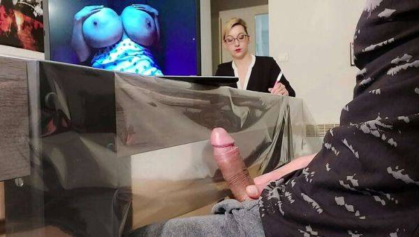 Secretary Surprised By Big Cock Cumshot - Amateur Public Handjob - xxxfiles.com - Japan on poweredporn.com
