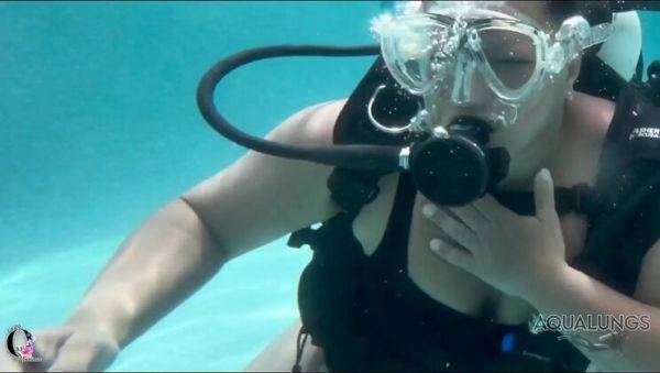 Amateur BBW Latina Lady O Big Natural Tits Underwater Pool Sex Mission - veryfreeporn.com - Usa on poweredporn.com