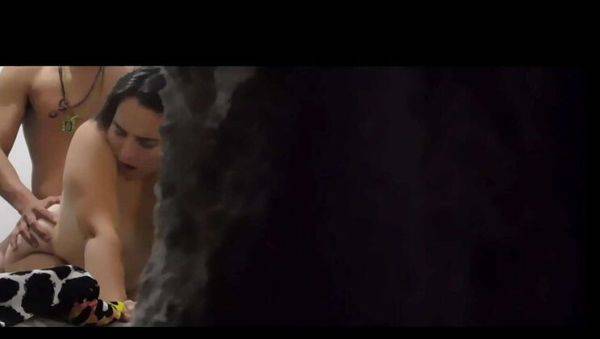 Hot Wife Caught Cheating at 3 AM - Chakalosaahot Fucks Another Man - veryfreeporn.com on poweredporn.com