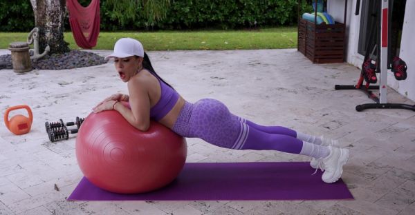 Fitness coach Gi Joey fucked Sandy Love in yoga pants. - alphaporno.com on poweredporn.com