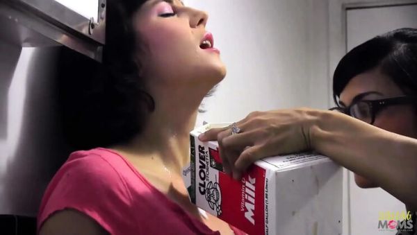 Lesbian Photographer Seduces Young Girl - Coral Aorta & Sasha Heart Fingering & Ass Eating - veryfreeporn.com - Britain on poweredporn.com