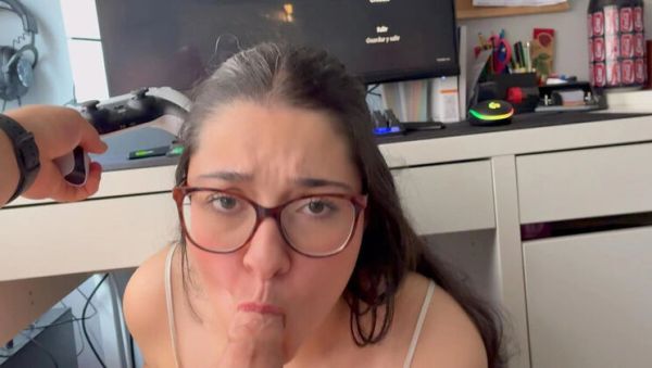 Naf y Nach Blowjob Interruption - Cum in Mouth on Big Natural Tits Teen - veryfreeporn.com - Spain on poweredporn.com