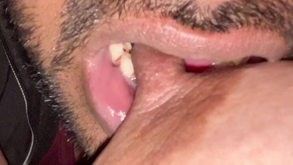 Desi Aunty Gives Shivering Handjob Massage in Bedroom - Catchybusty Big Natural Tits - veryfreeporn.com - India on poweredporn.com