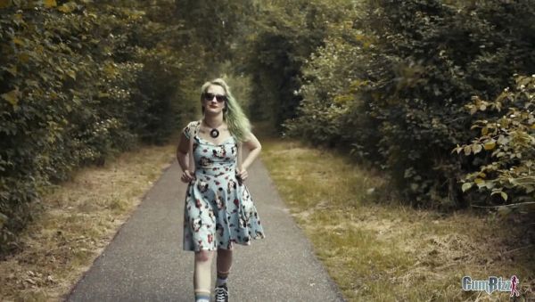 Naughty College Girl Linda Lush Gets Bukkaked by Flashers in the Woods - xxxfiles.com on poweredporn.com