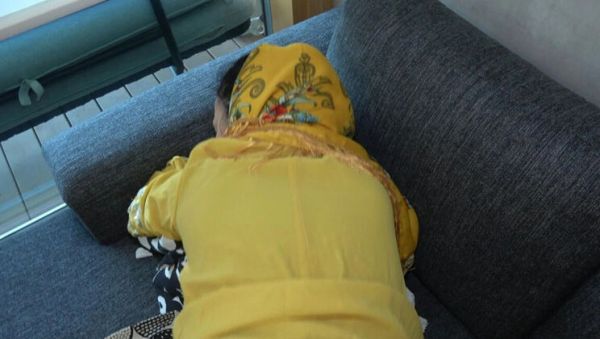 Big Ass Muslim Stepmom Diana Zilli Fucked Hard in Hijab - Homemade POV Sex - veryfreeporn.com on poweredporn.com