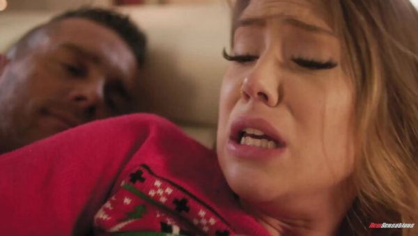 Teen Avery Cristy Gets Holiday Facial from Step Dad's Big Cock - xxxfiles.com - Britain on poweredporn.com