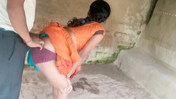 Indian Wife Sonia Saree Outdoor Doggystyle Fucked Hard by Stepbrother - xxxfiles.com - India on poweredporn.com