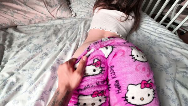 Stepbrother Warms Me Up With His Big Cock In The Morning - xxxfiles.com - Russia on poweredporn.com