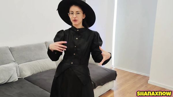 Witch Cosplay Girl Eats Your Ass and Devours Food – Amateur Fetish Video - veryfreeporn.com - Britain - Spain on poweredporn.com