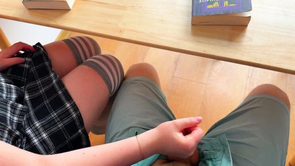 Hot Schoolgirl Gives Handjob and Footjob Under Table in History Class - xxxfiles.com - Britain on poweredporn.com