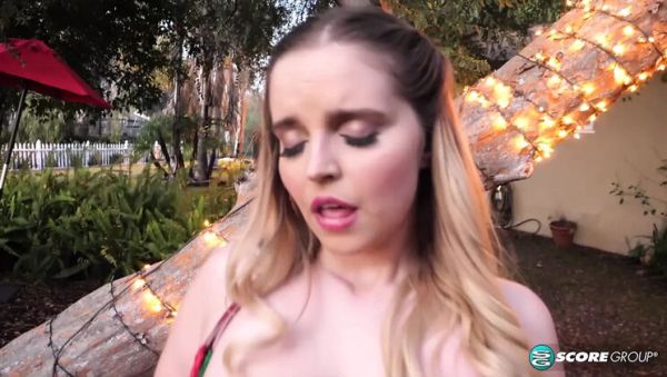 Codi Vore Wants to Come Over and Play Solo Outdoors - veryfreeporn.com - Britain on poweredporn.com