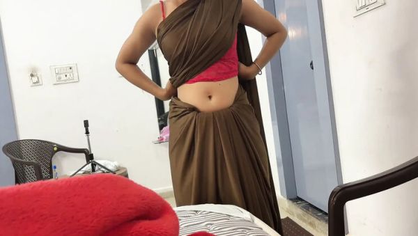 Gao's Hot Sister-in-Law Gets Fat Cock in OYO Room – Hindi Audio Sex Video - xxxfiles.com - India on poweredporn.com