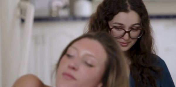 My masseuse is very good with her tongue - inxxx.com on poweredporn.com