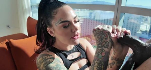 Big Ass MILF Pawg Cosplay as "Hood Chick" Takes Big Dick 11 inch + Deep Throat - inxxx.com on poweredporn.com