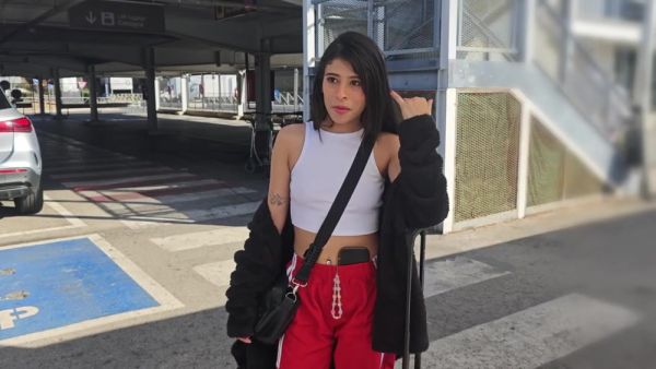 Smurfette vs. Grumpy Gnome: Madrid Airport, Porn’s KM.0! Mells - hclips.com - Colombia on poweredporn.com