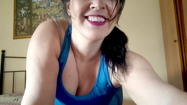 Montse packs her bags. Curvi and Spanish Milf looking for cocks - hclips.com - Spain on poweredporn.com
