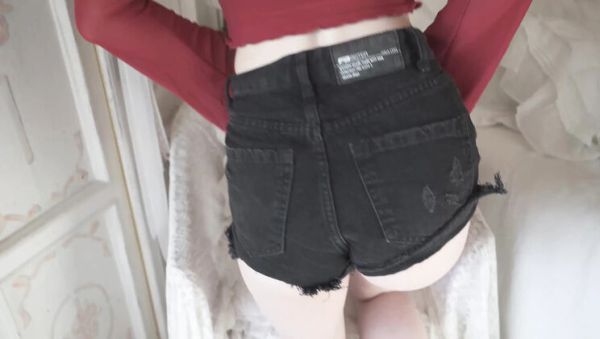 Hot Italian teen Dolls Cult sucks huge dildo and plays with her wet pussy in solo 4k video - xxxfiles.com - Britain - Italy on poweredporn.com