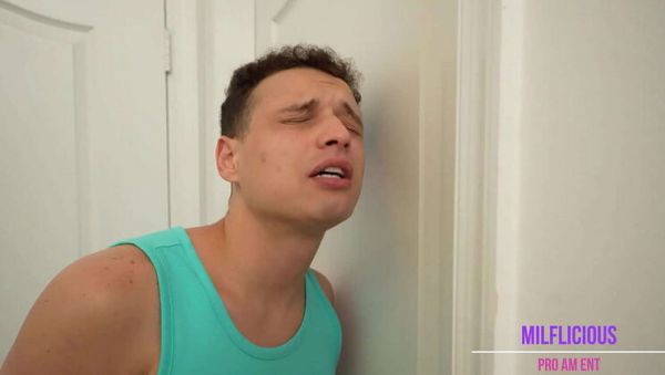 Hot Redhead Stepmom Jessica Aaren Lets Me In The Bathroom For Urgent Blowjob & Rough Doggystyle - veryfreeporn.com on poweredporn.com